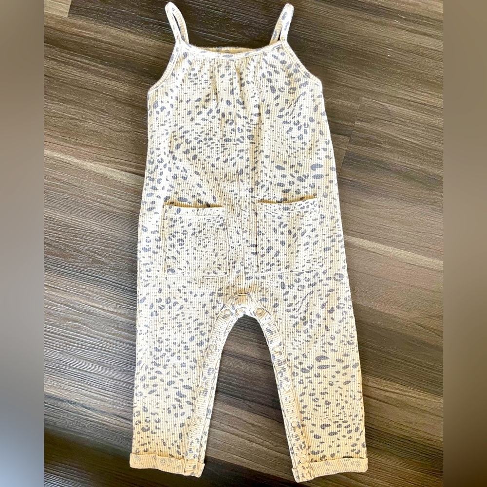 Super light weight comfy overalls.